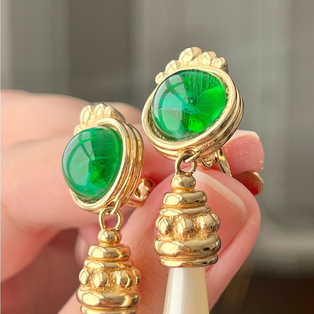 Vintage Christian Dior Green Swirly Glass Long Teardrop Pearl Dangle Earrings - Picture 7 of 14